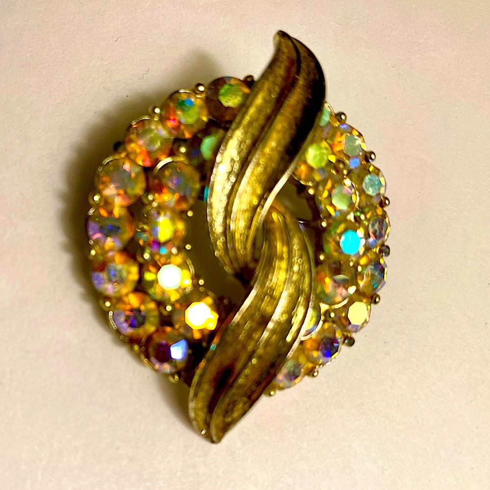 Vintage Coro Pegasus Crystal AB Rhinestone Golden Flame Wreath Brooch Aurora Bor